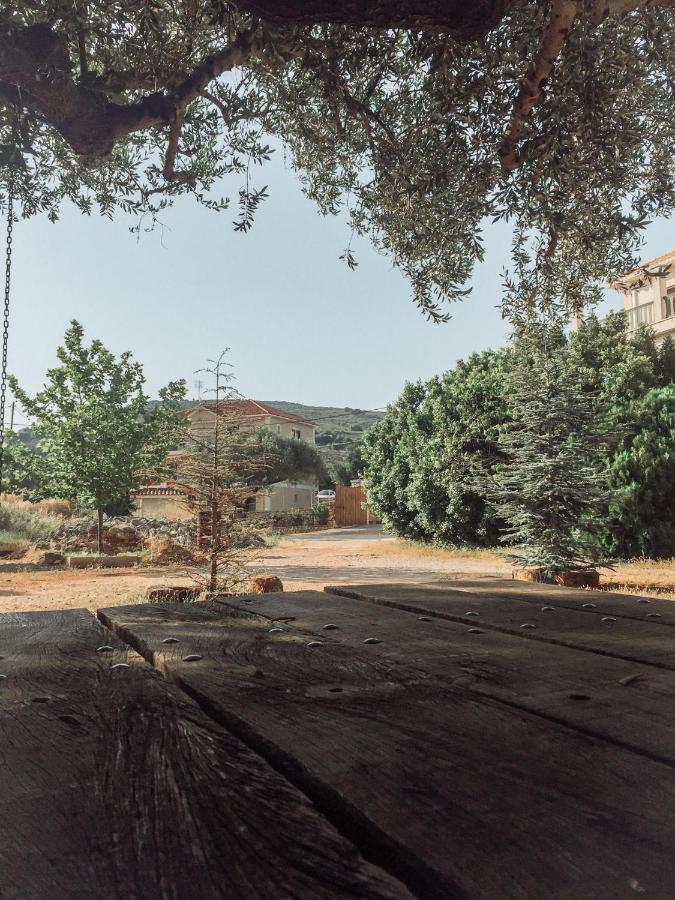 Agrilia Maison Razáta Exteriér fotografie