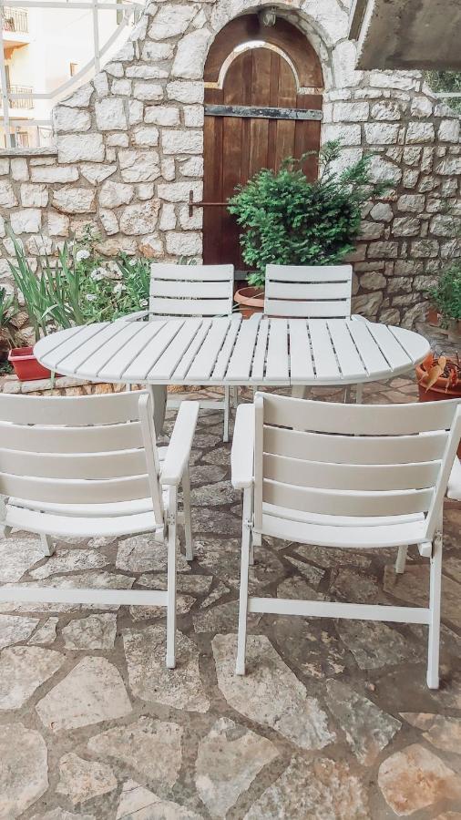 Agrilia Maison Razáta Exteriér fotografie